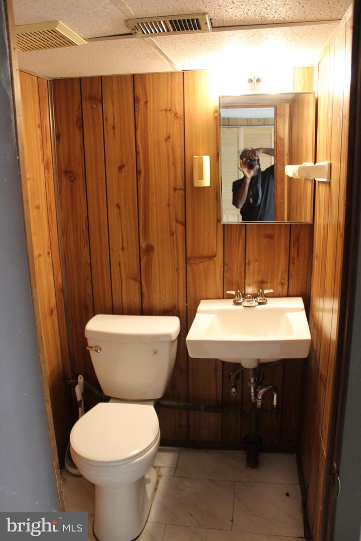 2485 Napfle St Property Photo 8