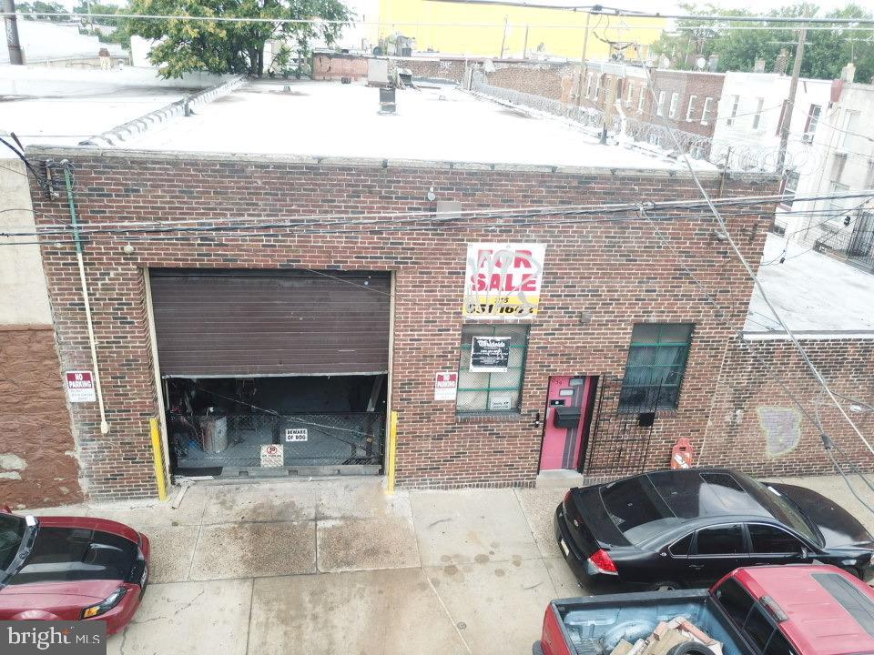 2039-41 E Willard St Property Photo 5