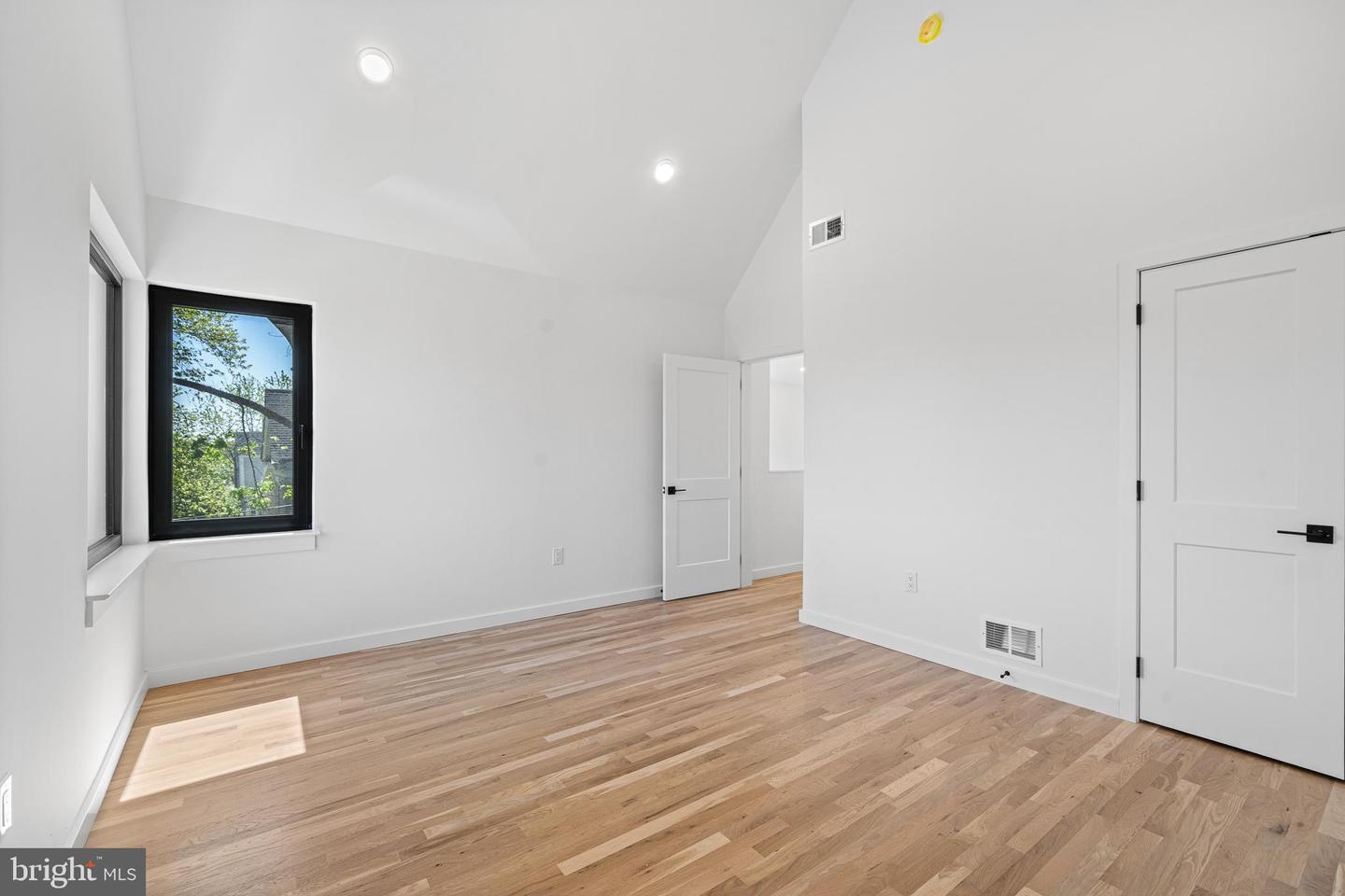 139 W Mount Pleasant Ave Property Photo 39