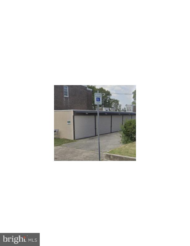 5816-22 N 4th St Property Photo 2