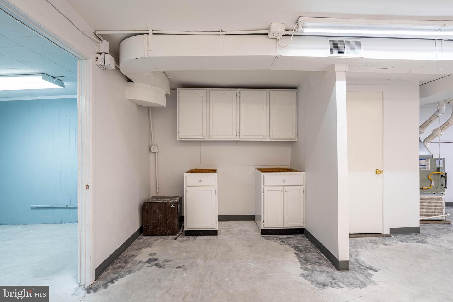 6914-16 State Rd Property Photo 10