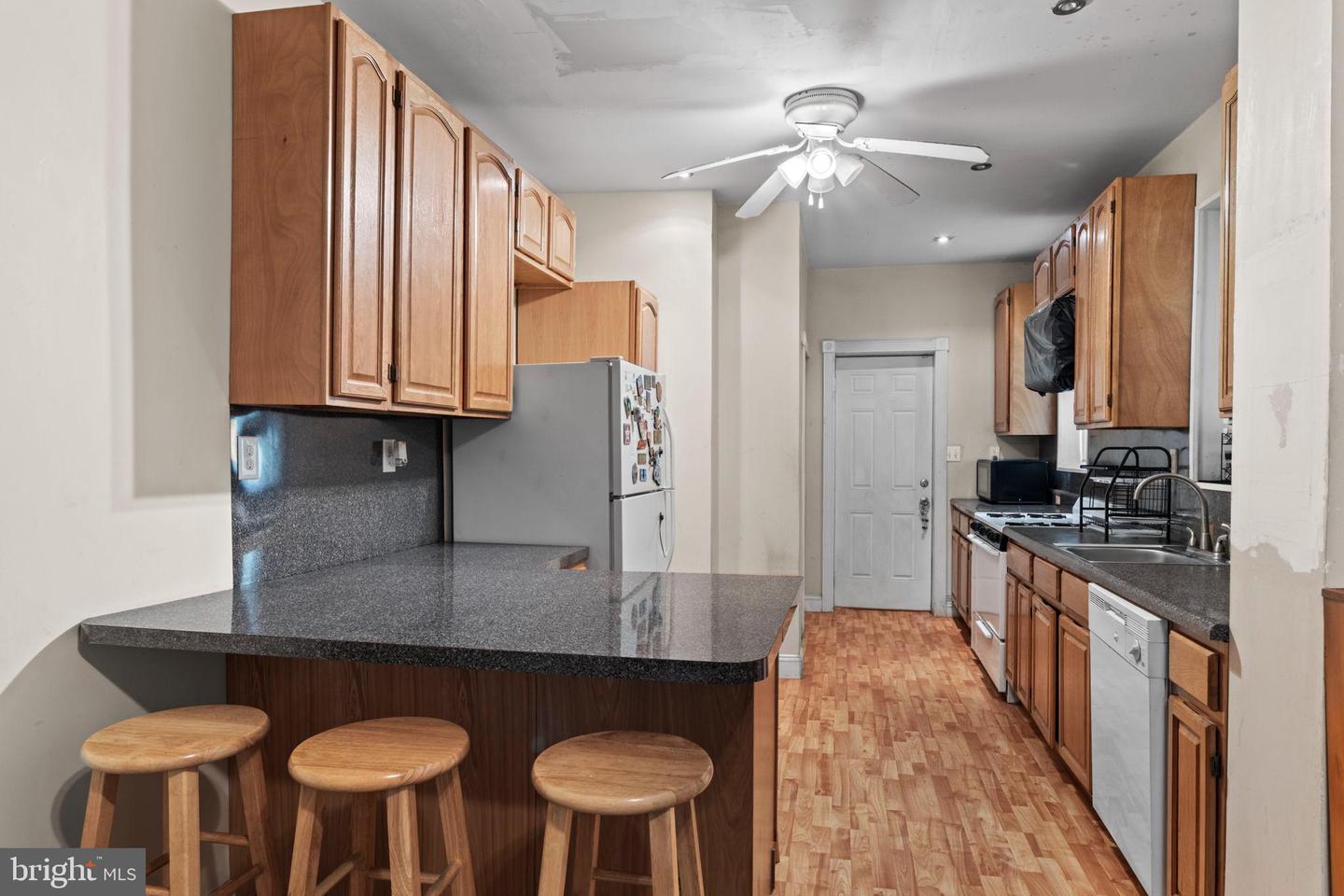 5457 Norfolk St Property Photo 6