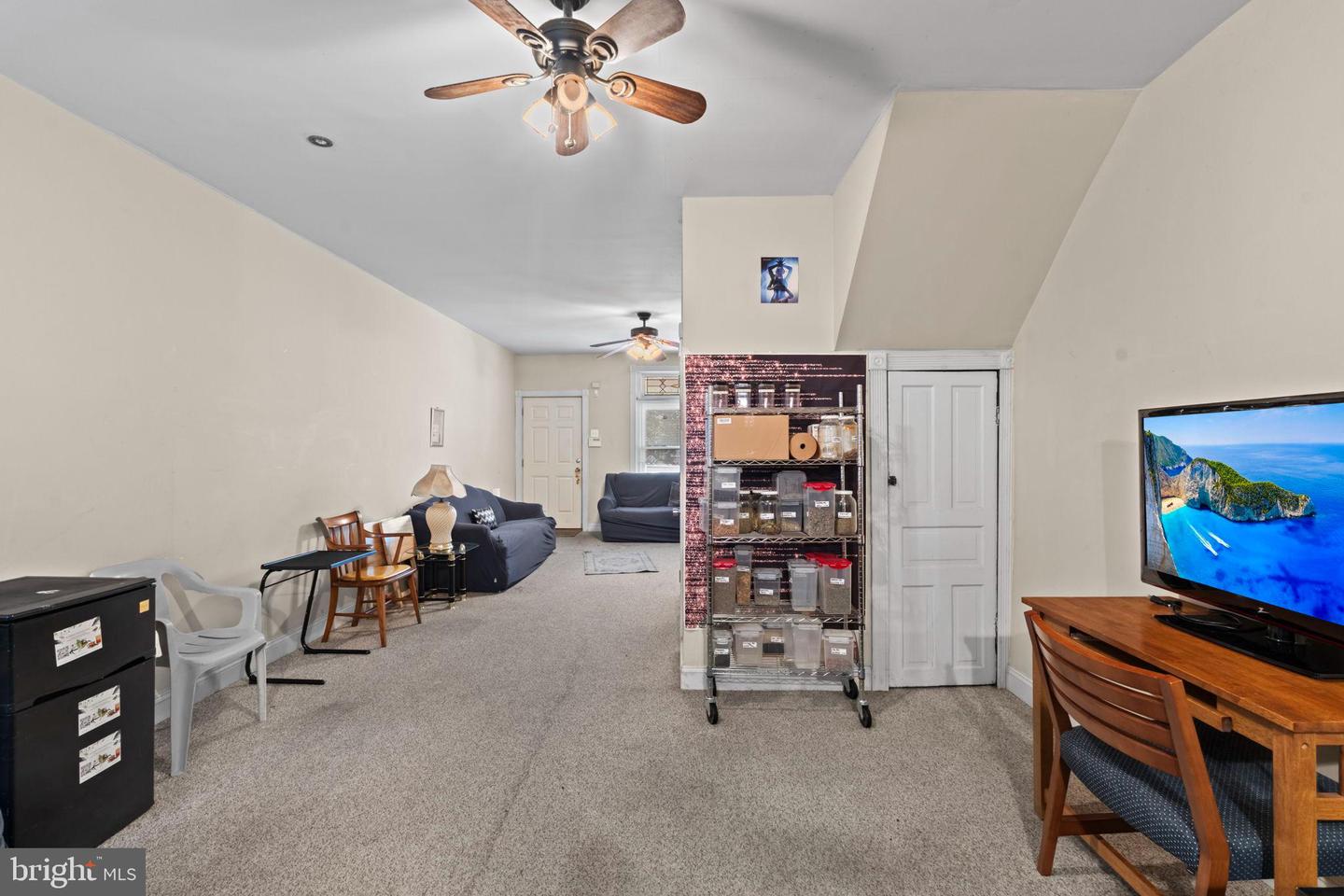 5457 Norfolk St Property Photo 8