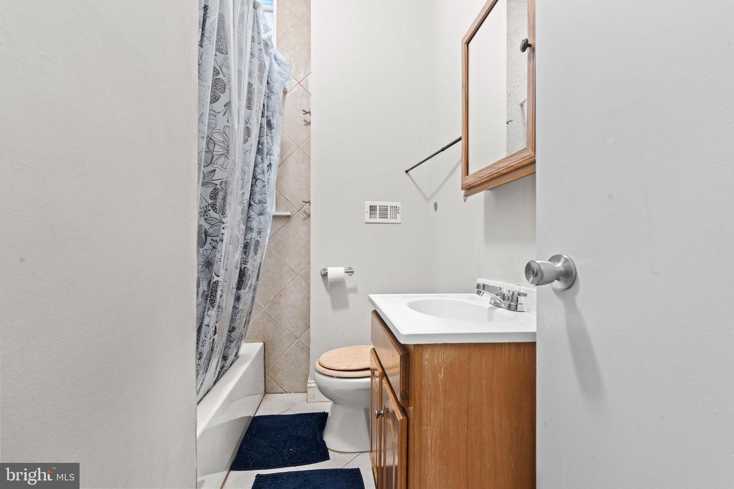 5457 Norfolk St Property Photo 11