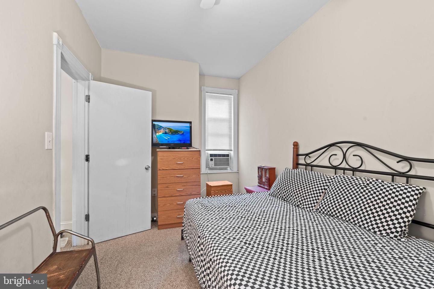 5457 Norfolk St Property Photo 13