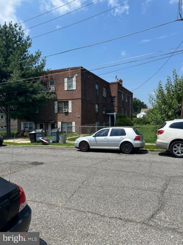 7314-16 Dorcas St Property Photo 6