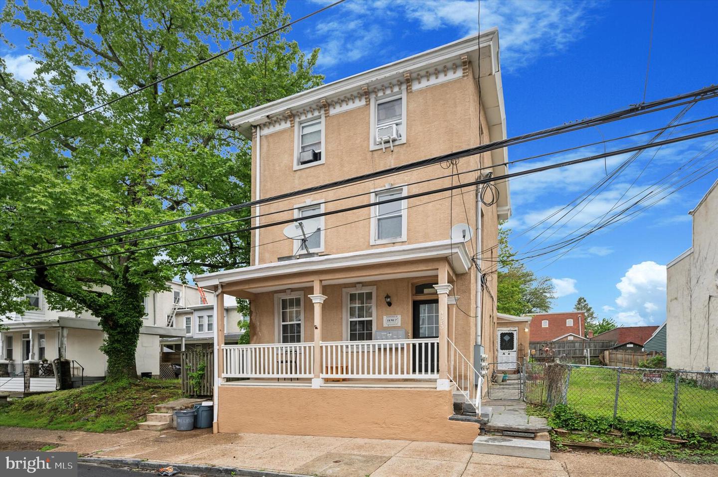 4381-83 Pechin St Property Photo 2