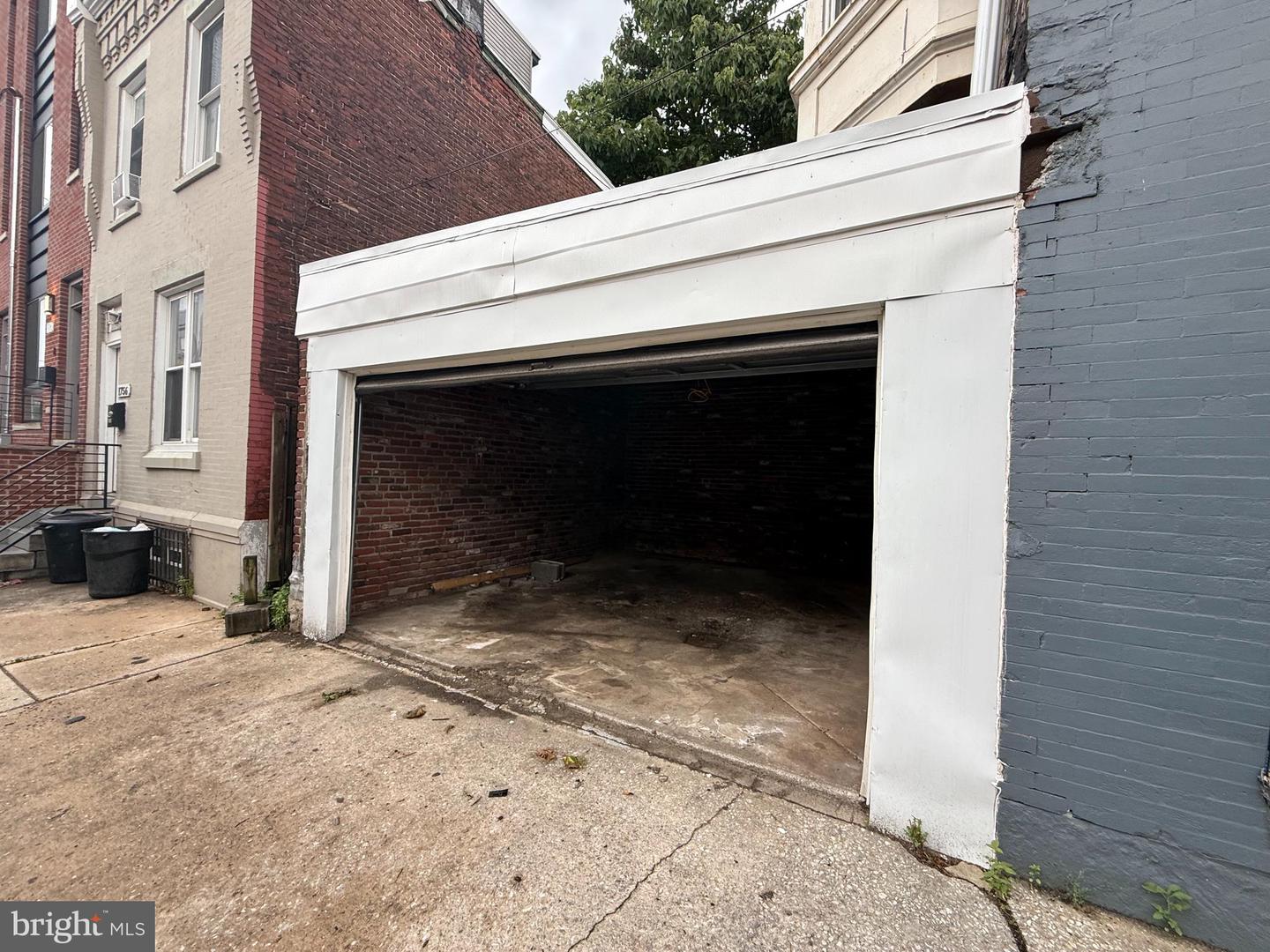 2614 W Montgomery Ave Property Photo 5