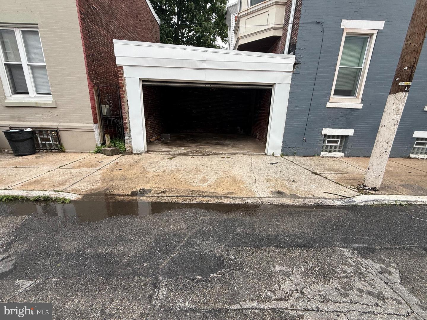 2614 W Montgomery Ave Property Photo 6