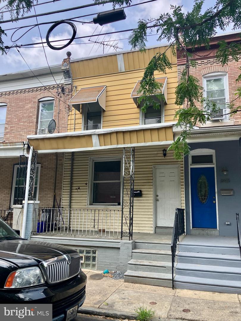 843 CHURCH LN Property Photo 1