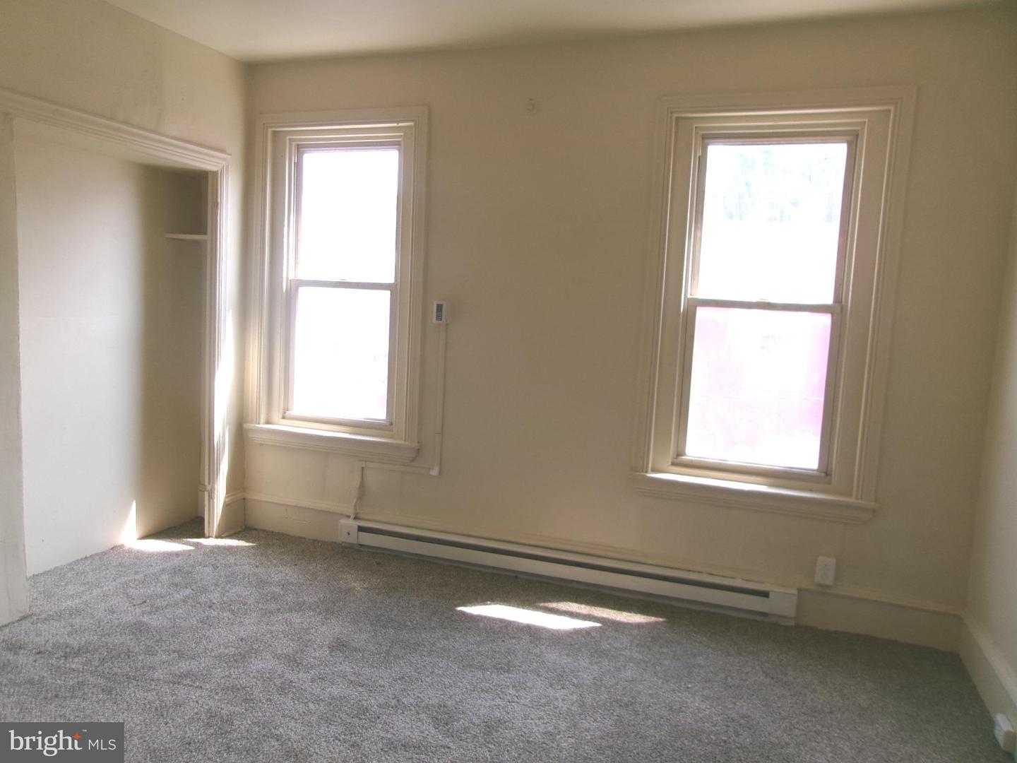 1305 W Rush St Property Photo 14