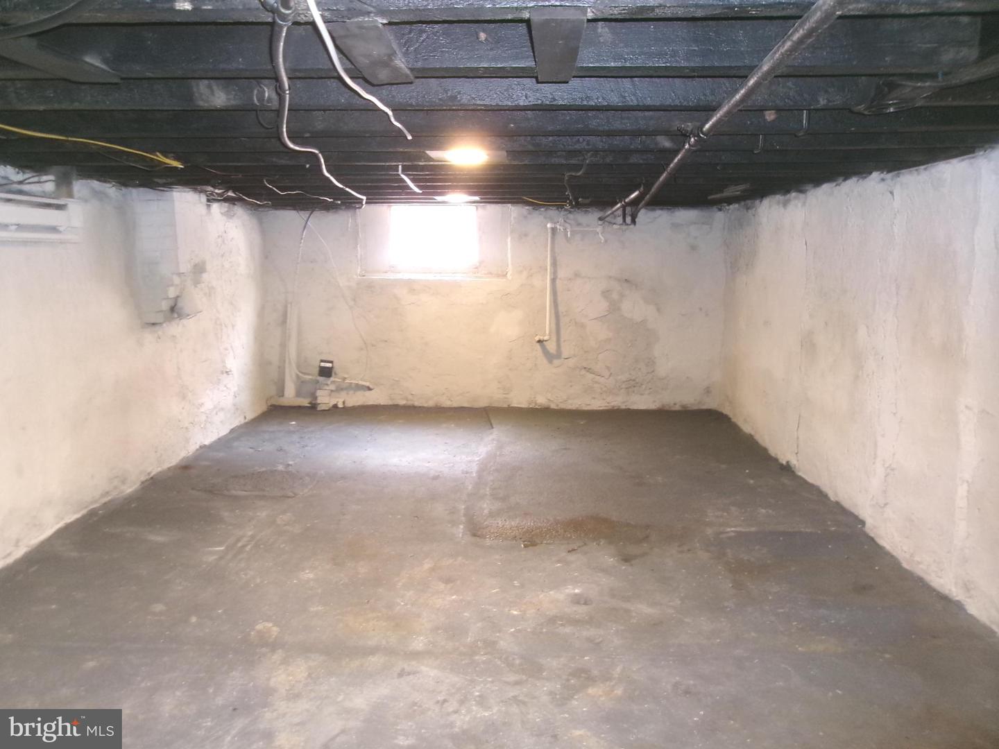 1305 W Rush St Property Photo 23