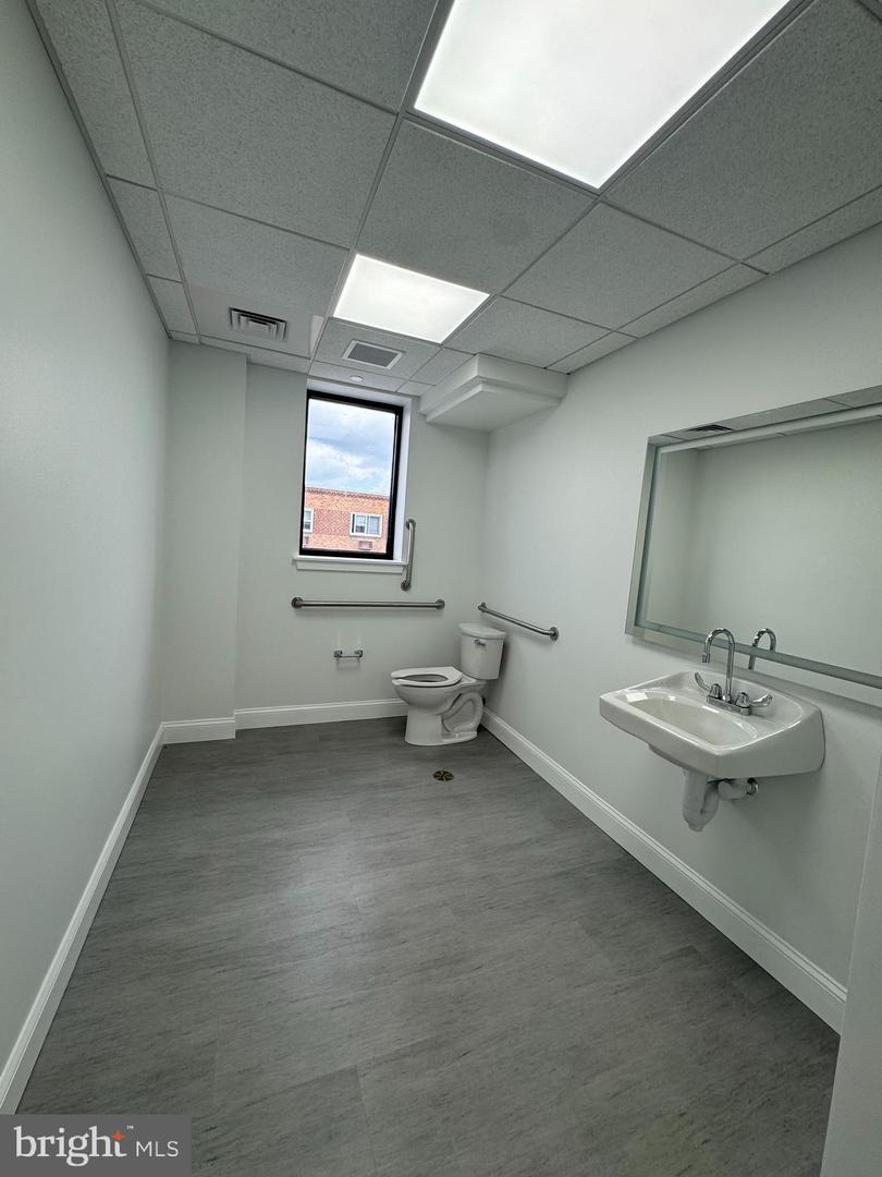 1729 Cottman Ave #201 Property Photo 19