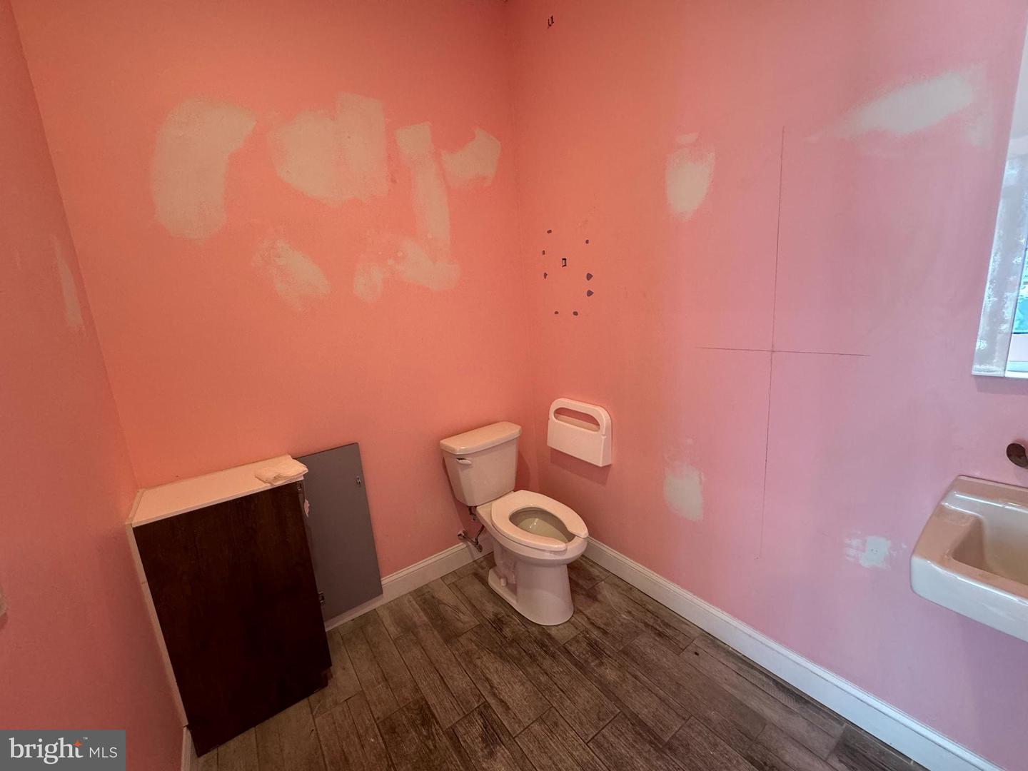 1730 Ridge Ave Property Photo 4