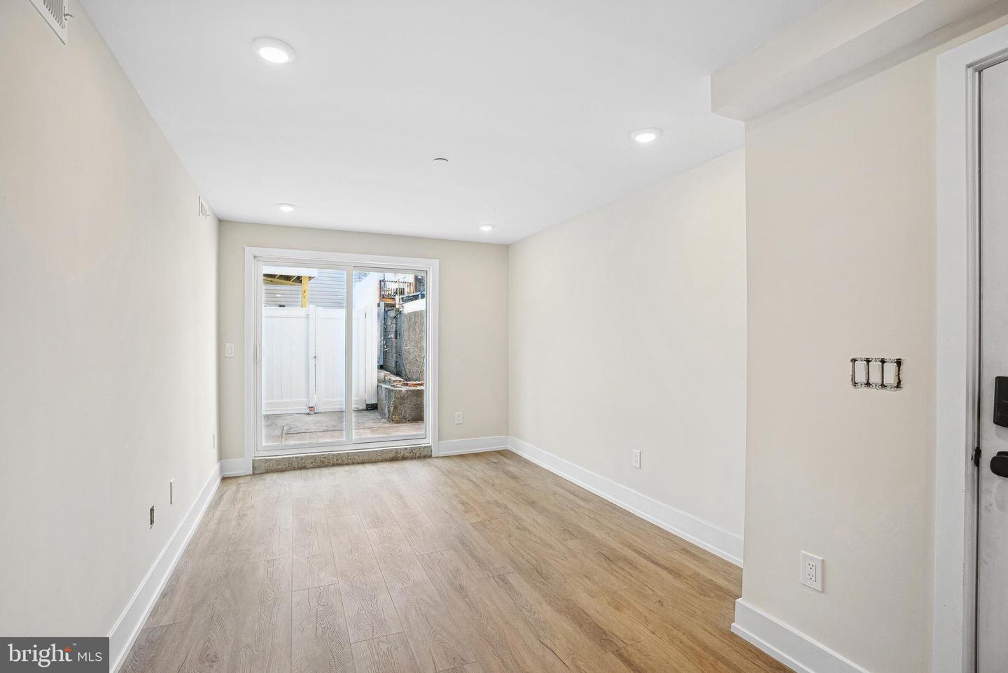 138-40 Tasker St Property Photo 5
