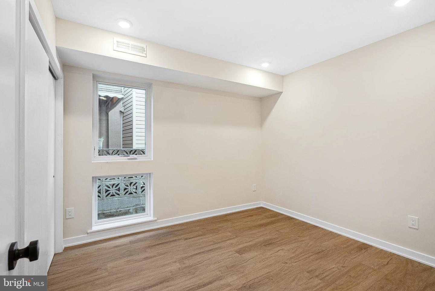 138-40 Tasker St Property Photo 19