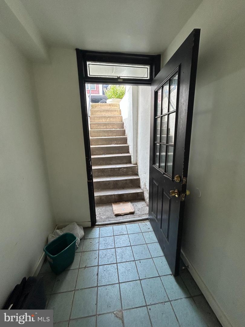 721 Sansom St #2a Property Photo 13