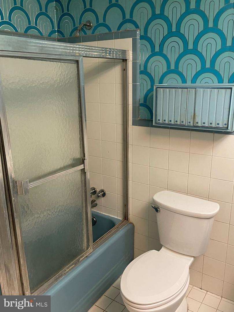 5720 Wissahickon Ave #b-18 Property Photo 4