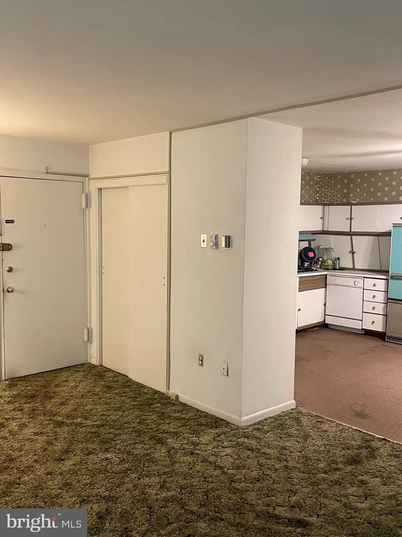 5720 Wissahickon Ave #b-18 Property Photo 13