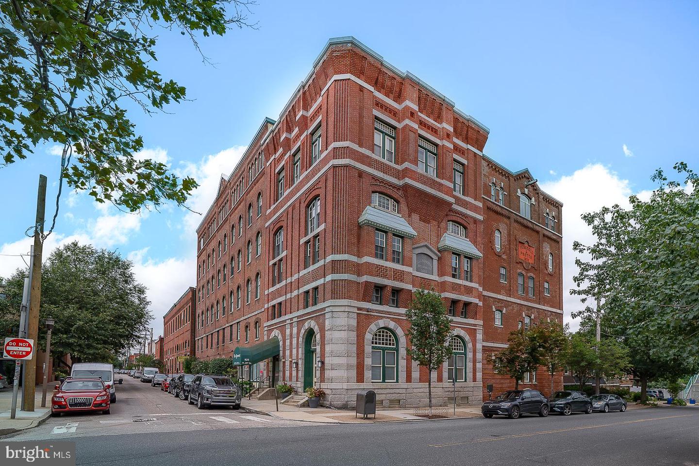 825-00 N 29TH ST #4G Property Photo 1