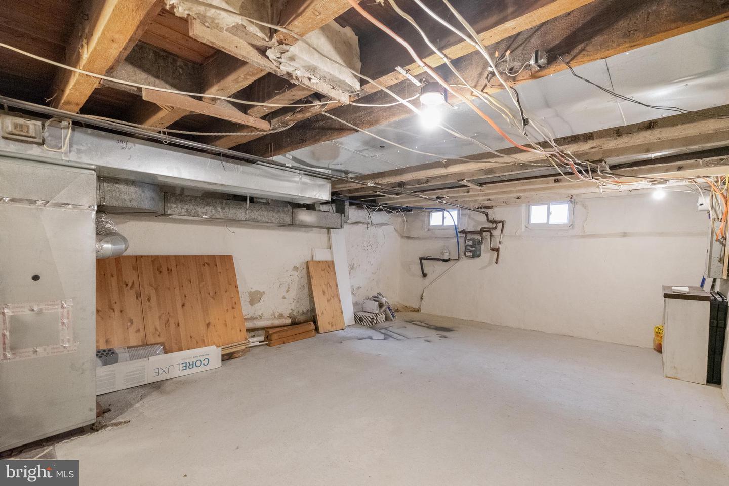 1635 Catharine St Property Photo 24