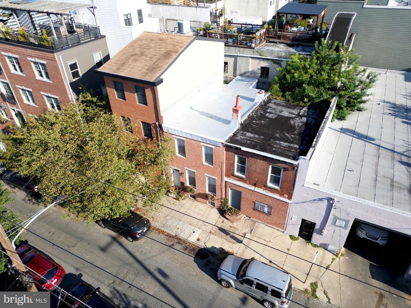 1635 Catharine St Property Photo 33