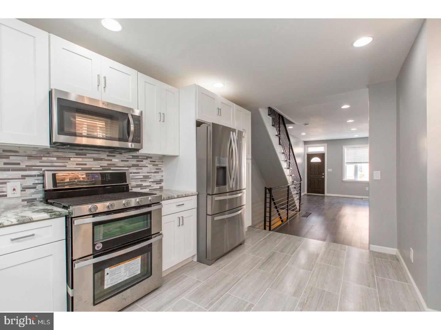 1740 Sigel St Property Photo 1