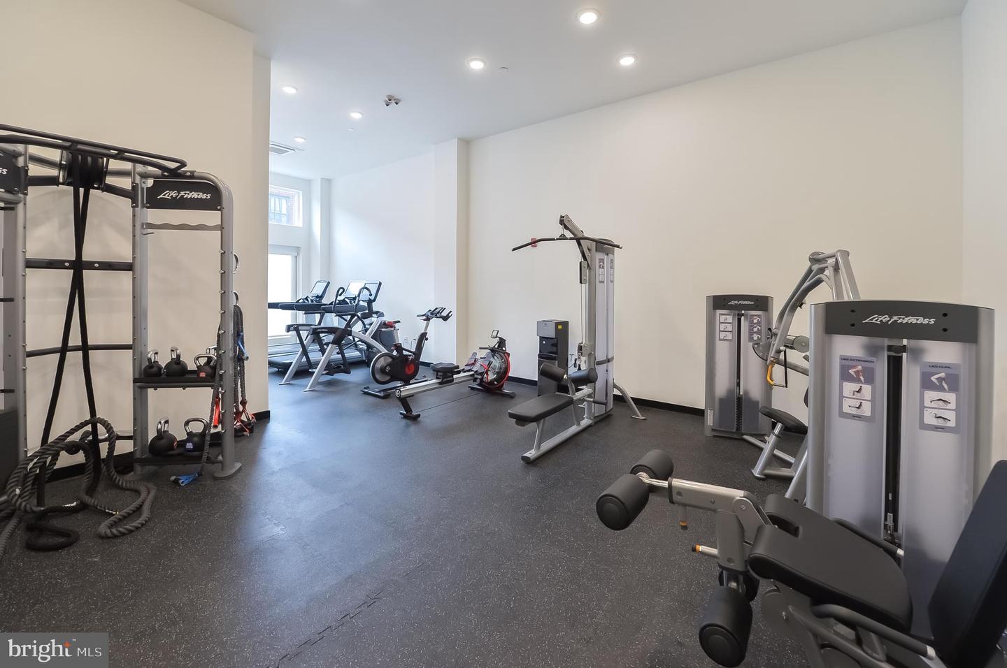 236 Thompson St #b506 Property Photo 14