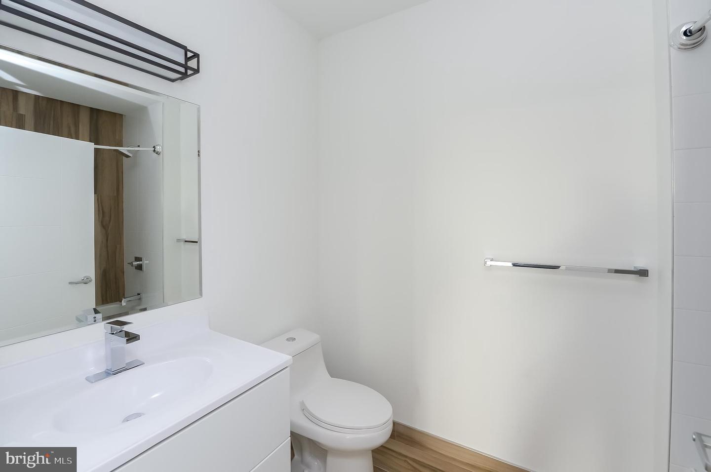 236 Thompson St #b506 Property Photo 30