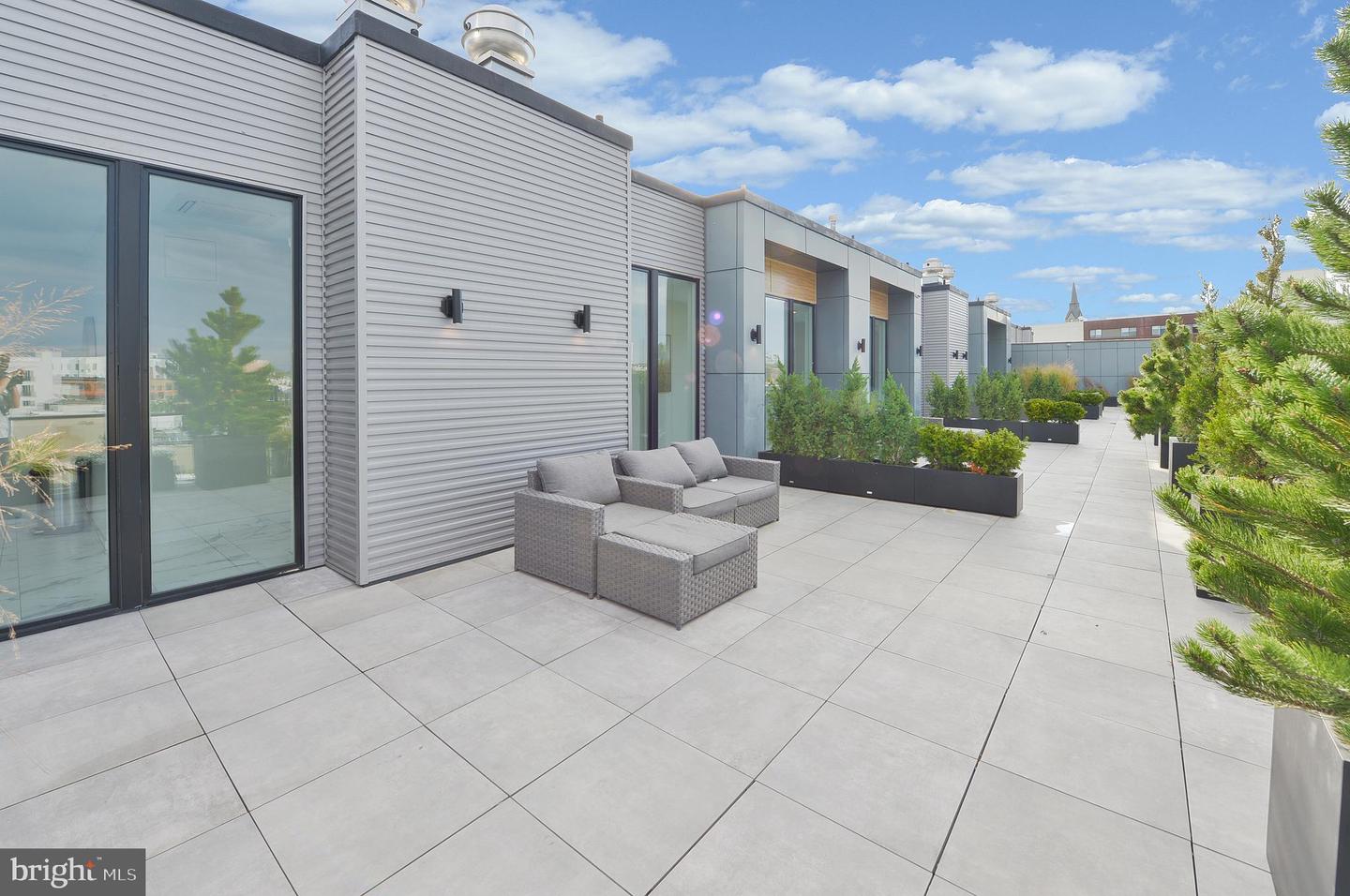 236 Thompson St #b506 Property Photo 43