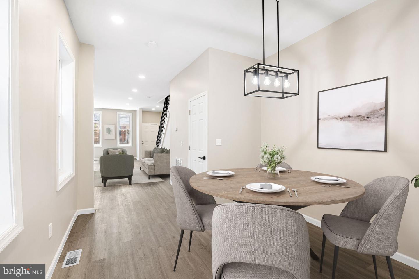 2265 E Clearfield St Property Photo 5