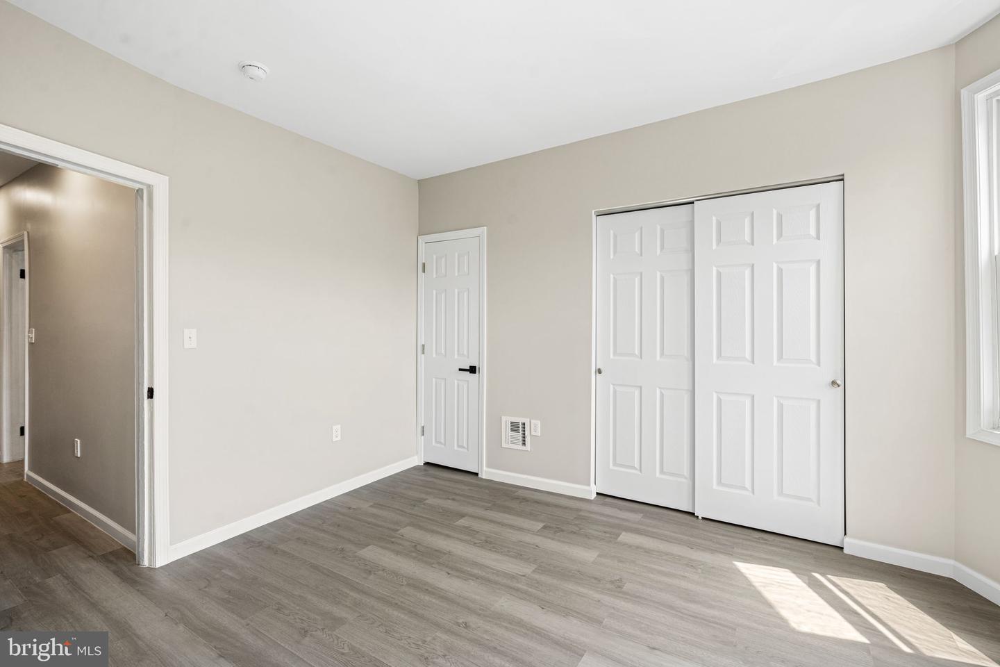 2265 E Clearfield St Property Photo 11