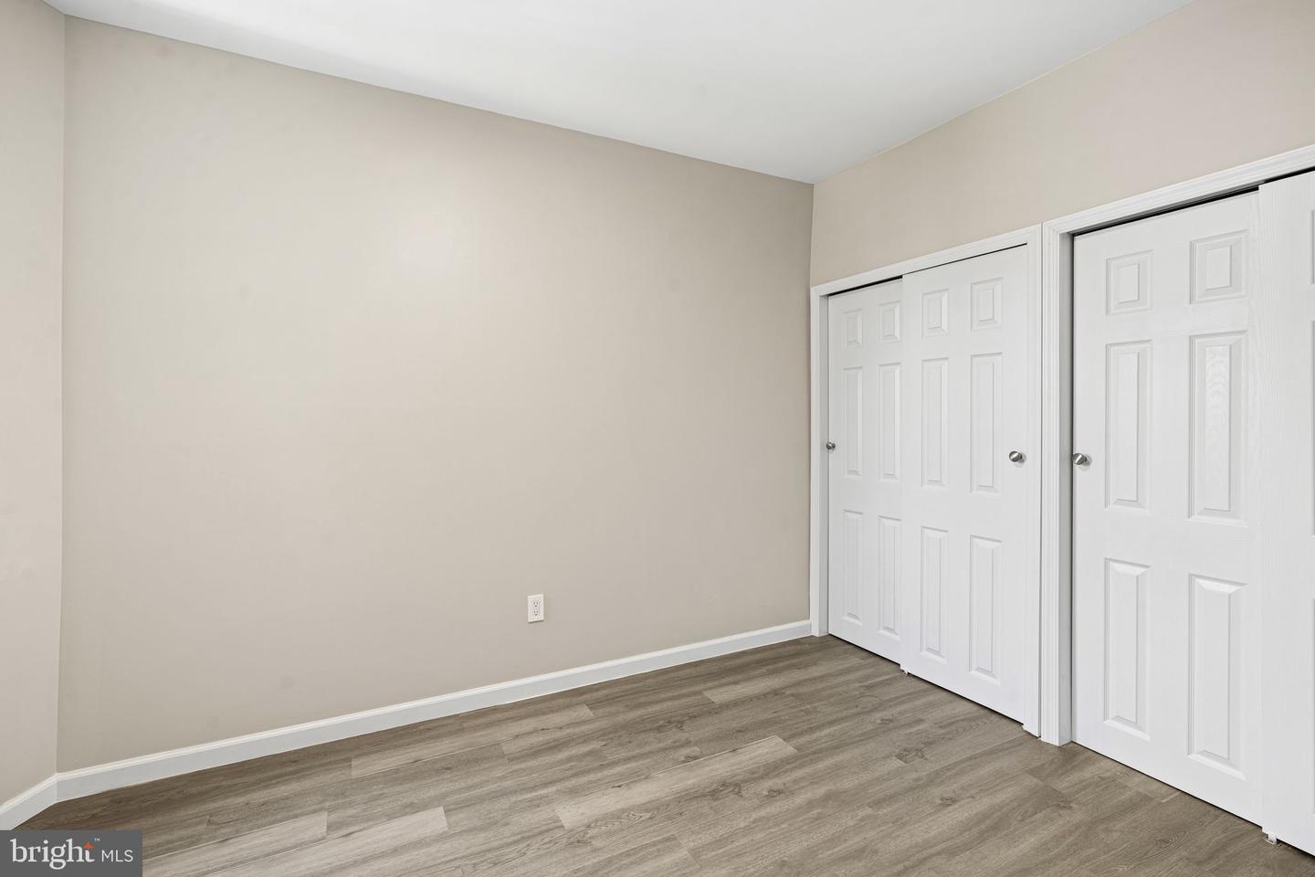 2265 E Clearfield St Property Photo 12