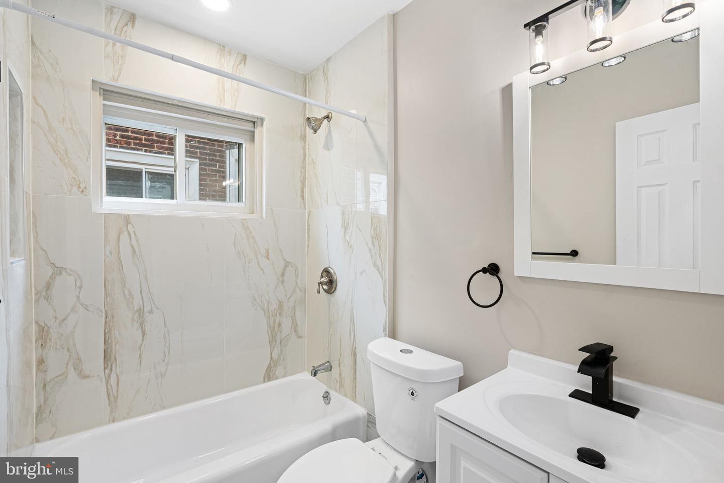 2265 E Clearfield St Property Photo 14