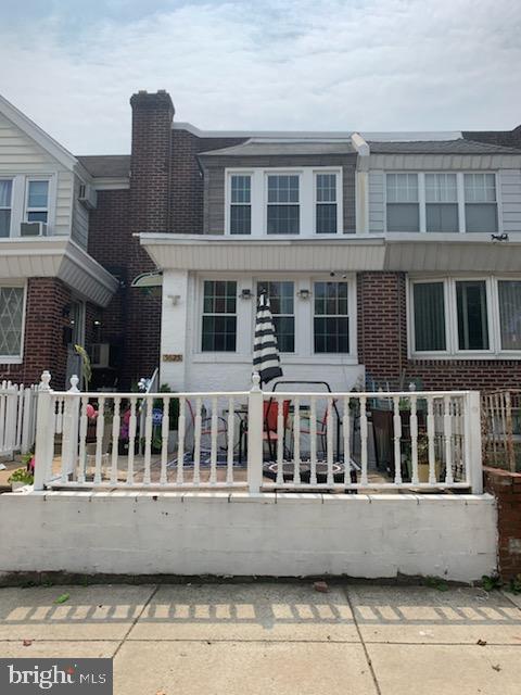 5625 LORETTO AVE Property Photo 1