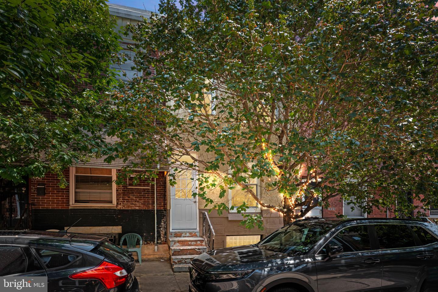 1827 S Hicks St Property Photo 1