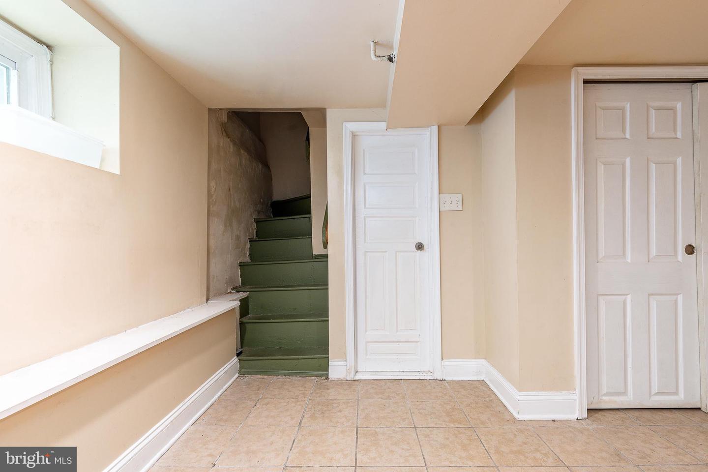 5214 Spruce St Property Photo 15