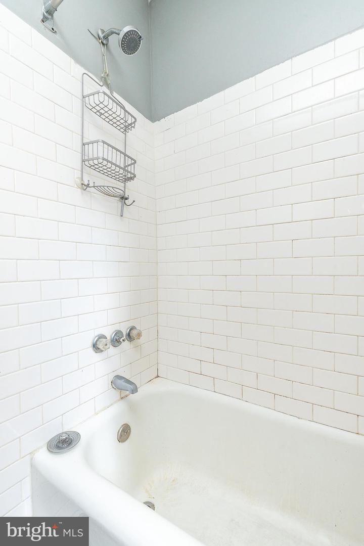 5214 Spruce St Property Photo 26
