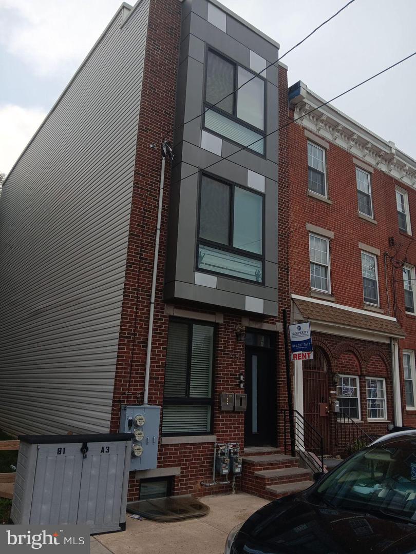 431 W BERKS ST #1 Property Photo 1