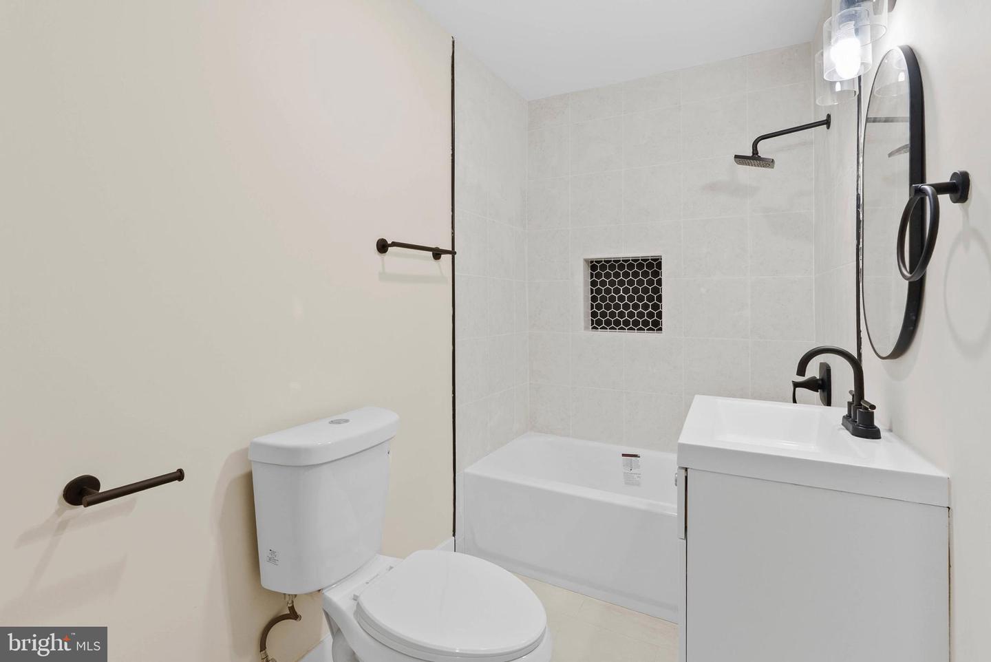 2742 W Montgomery Ave Property Photo 19