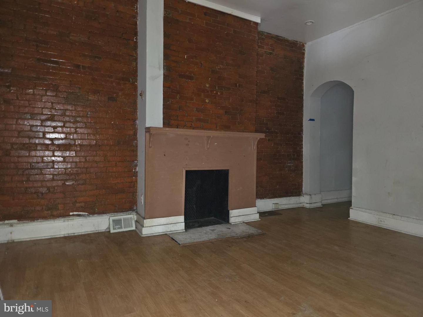 828 S 49th St Property Photo 3