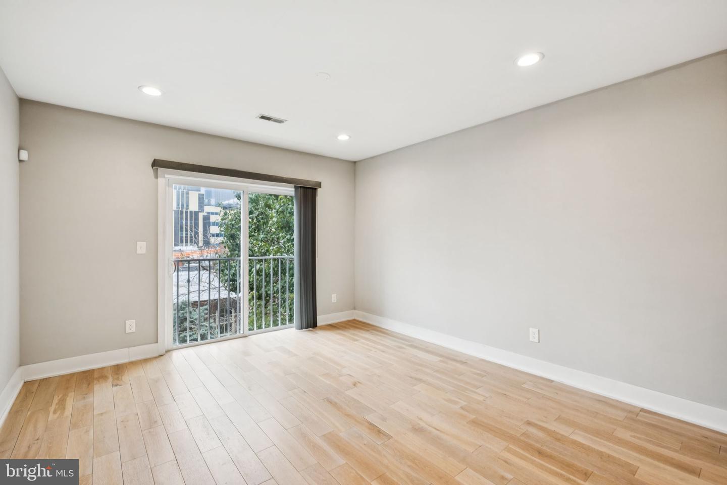 1516 Green St Property Photo 10