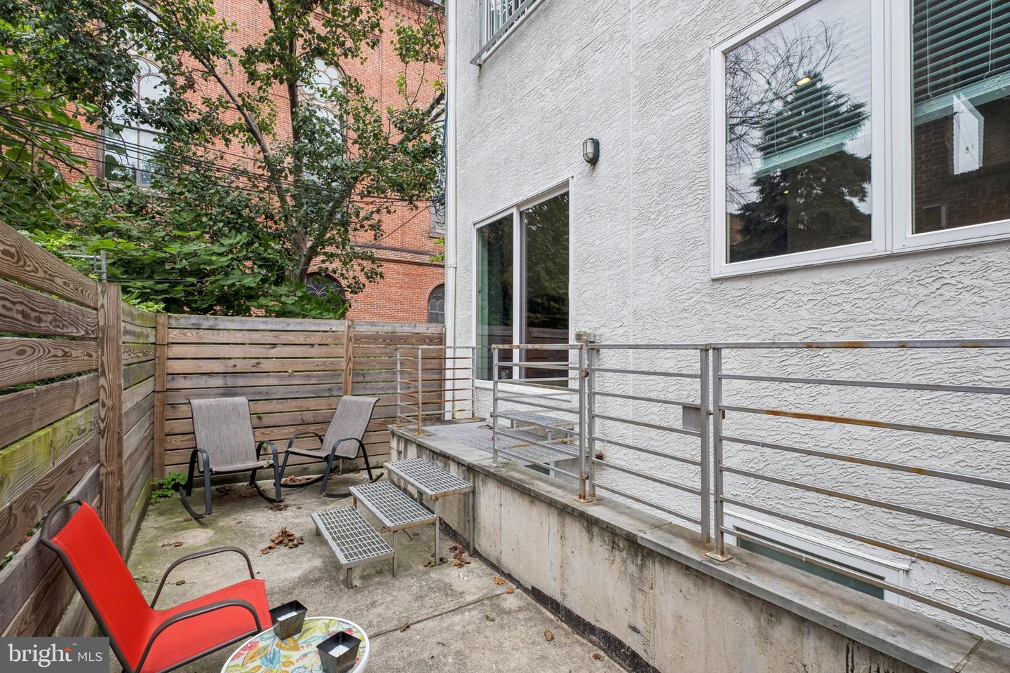 1516 Green St Property Photo 23