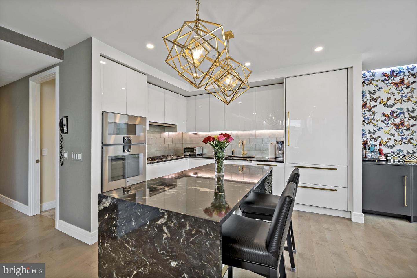 1414 S Penn Sq #22b Property Photo 6
