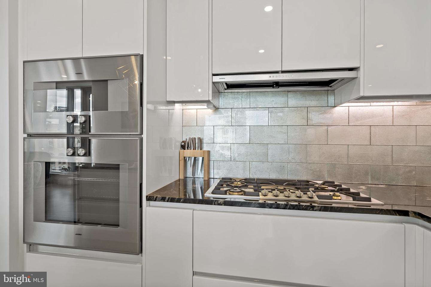 1414 S Penn Sq #22b Property Photo 11