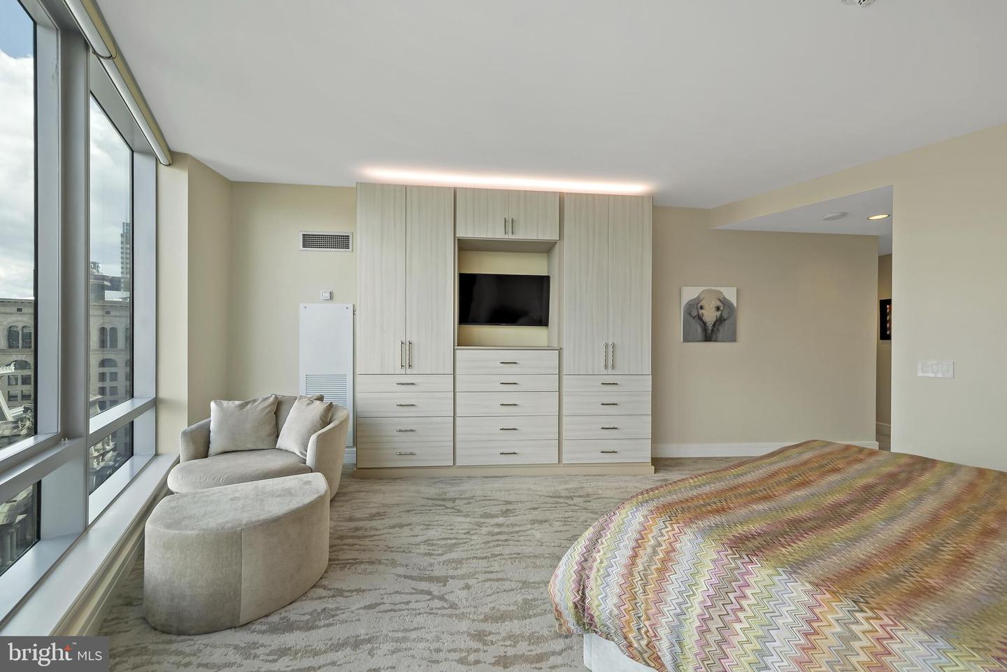 1414 S Penn Sq #22b Property Photo 22