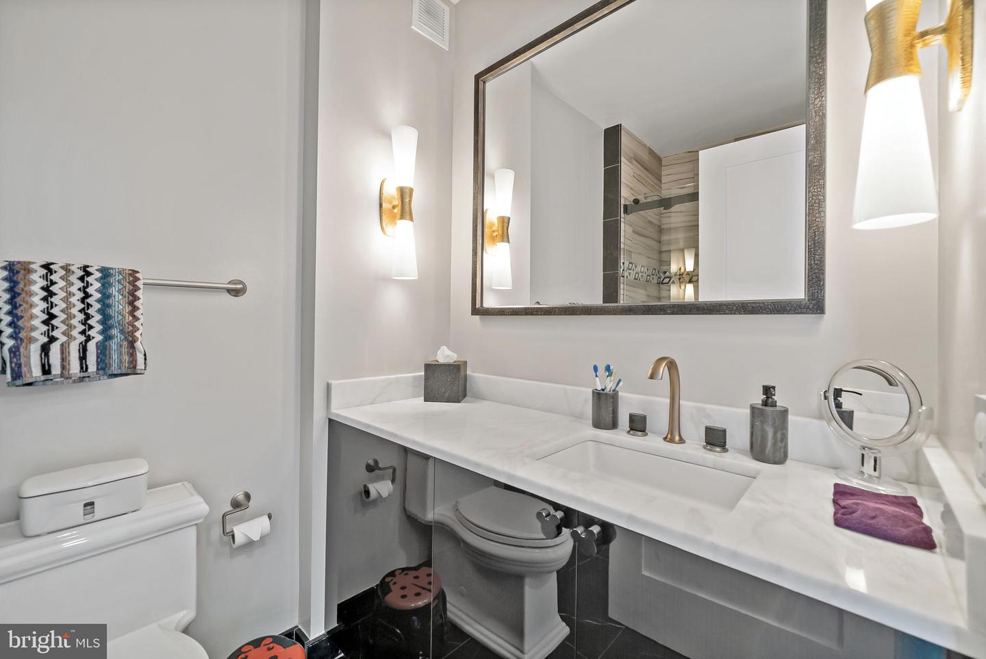 1414 S Penn Sq #22b Property Photo 30