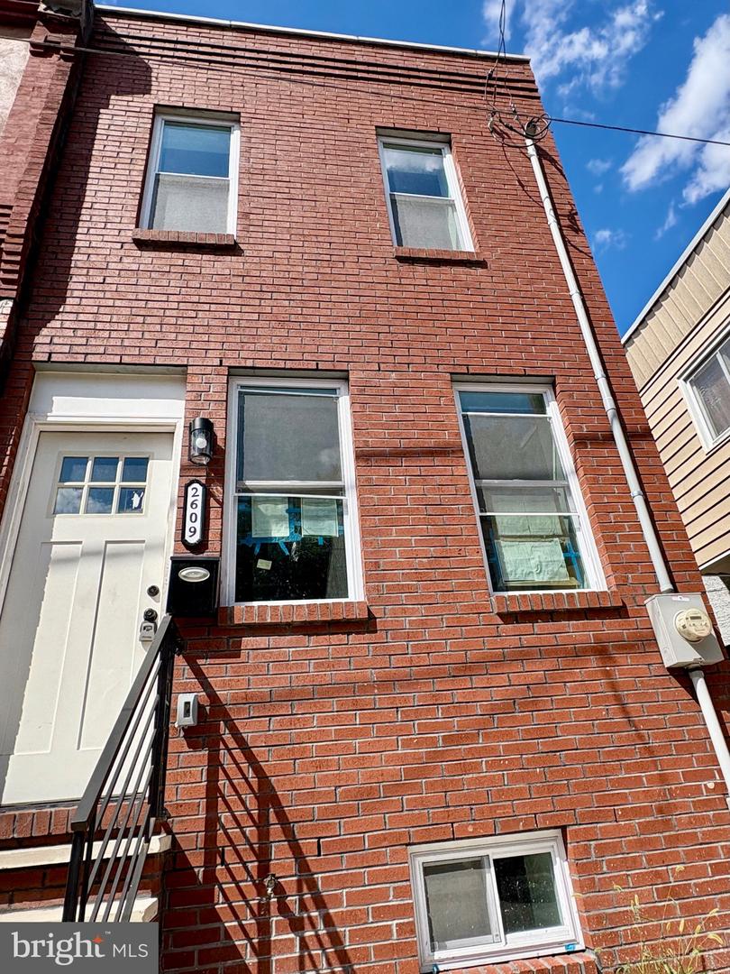2609 EARP ST Property Photo 1