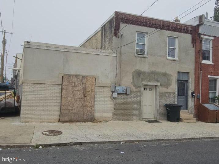 2137-39 E Ann St Property Photo 1
