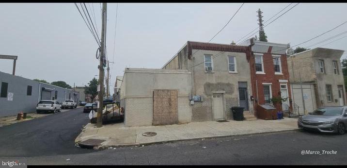 2137-39 E Ann St Property Photo 21
